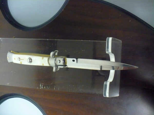 Frank Beltrame ,  italian stiletto, coltello a scatto - 20 cm , madreperla - baionetta  -  modello FB 20/96B