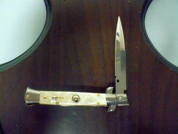 Frank Beltrame ,  italian stiletto, coltello a scatto - 20 cm , madreperla - baionetta  -  modello FB 20/96B