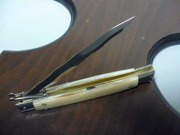 Swinguard Frank Beltrame - edizione limitata - italian stiletto 28 cm - punta di corno di bufalo chiaro - lama kriss FB 550/48- 6