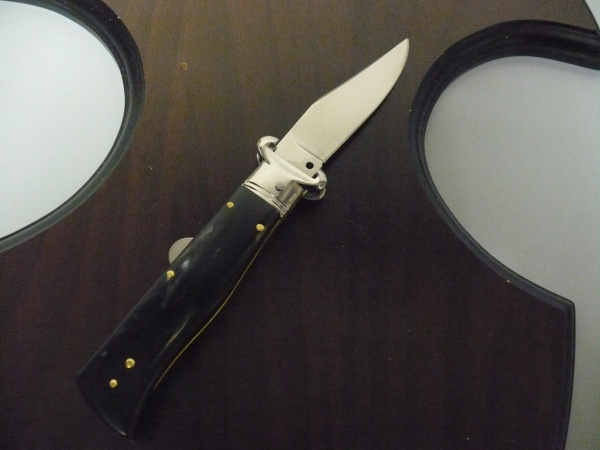 Famiglia Spadon - stiletto  calibro /20 - bufalo brasiliano - taglio classico clip point - 7