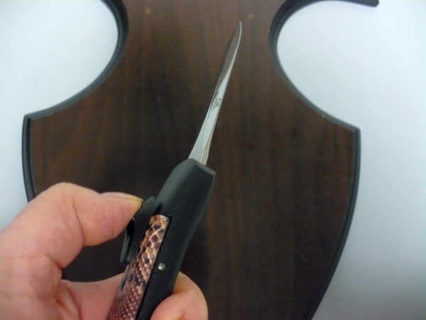 Italian stiletto frontale  coltellerie artigianali Maniago - 20 cm - ergonomica ,legno di serpente, lama dagger - 7