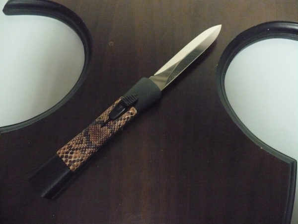Italian stiletto frontale  coltellerie artigianali Maniago - 20 cm - ergonomica ,legno di serpente, lama dagger - 7