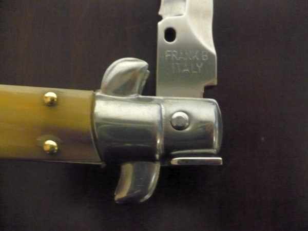 Frank Beltrame - italian stiletto, coltello a scatto, 28 cm -bufalo chiaro, lama kriss  FB 28/48K- 7