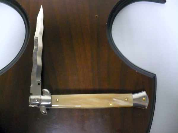 Frank Beltrame - italian stiletto, coltello a scatto, 28 cm -bufalo chiaro, lama kriss  FB 28/48K- 7