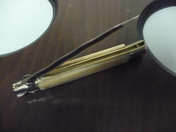 Frank Beltrame - italian stiletto, coltello a scatto, 28 cm -bufalo chiaro, lama kriss  FB 28/48K- 8