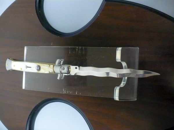 Frank Beltrame - italian stiletto, coltello a scatto, 28 cm -bufalo chiaro, lama kriss  FB 28/48K- 8