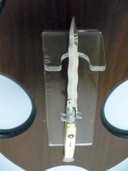 Frank Beltrame - italian stiletto, coltello a scatto, 28 cm -bufalo chiaro, lama kriss  FB 28/48K- 8