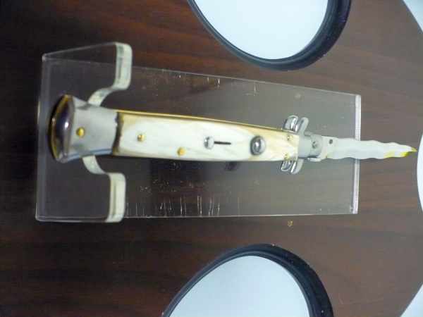 Frank Beltrame - italian stiletto, coltello a scatto, 28 cm -bufalo chiaro, lama kriss  FB 28/48K- 8