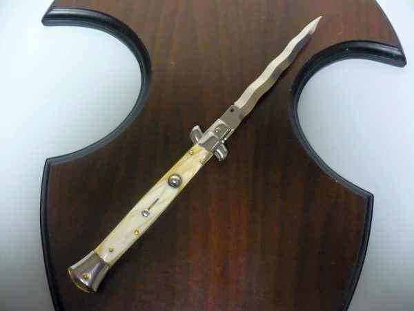 Frank Beltrame - italian stiletto, coltello a scatto, 28 cm -bufalo chiaro, lama kriss  FB 28/48K- 8