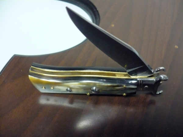 Famiglia Spadon - stiletto  calibro /20 - bufalo brasiliano - taglio classico clip point - 8