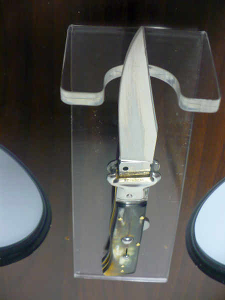 Famiglia Spadon - stiletto  calibro /20 - bufalo brasiliano - taglio classico clip point - 8