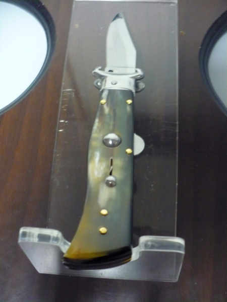 Famiglia Spadon - stiletto  calibro /20 - bufalo brasiliano - taglio classico clip point - 8