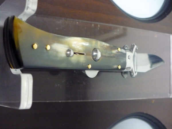 Famiglia Spadon - stiletto  calibro /20 - bufalo brasiliano - taglio classico clip point - 8
