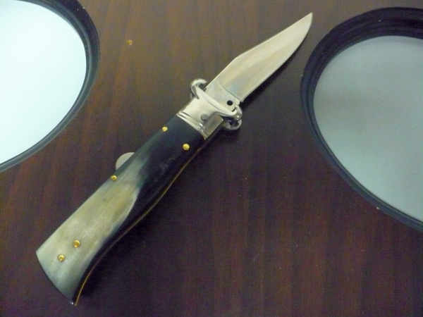 Famiglia Spadon - stiletto  calibro /20 - bufalo brasiliano - taglio classico clip point - 8