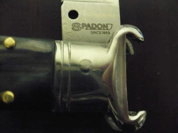Famiglia Spadon - stiletto  calibro /20 - bufalo brasiliano - taglio classico clip point - 8