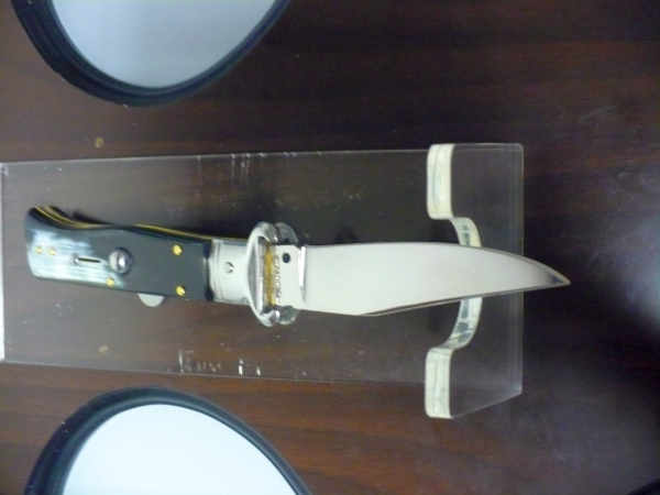 Famiglia Spadon - stiletto  calibro /20 - bufalo brasiliano - taglio classico clip point - 9