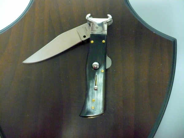 Famiglia Spadon - stiletto  calibro /20 - bufalo brasiliano - taglio classico clip point - 9