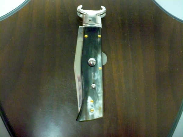 Famiglia Spadon - stiletto  calibro /20 - bufalo brasiliano - taglio classico clip point - 10