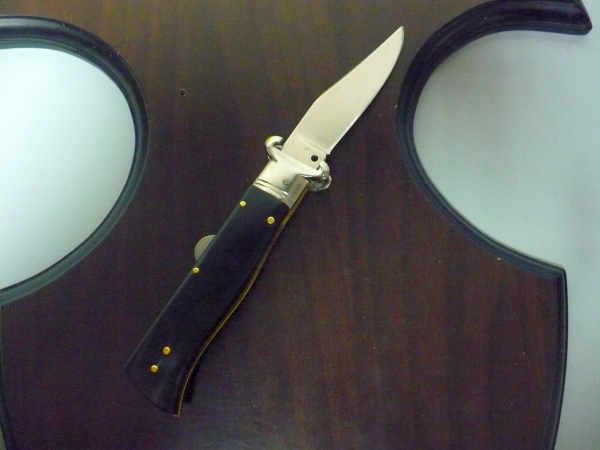 Famiglia Spadon - stiletto  calibro /20 - bufalo brasiliano - taglio classico clip point - 9