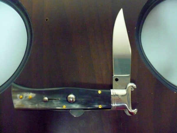 Famiglia Spadon - stiletto  calibro /20 - bufalo brasiliano - taglio classico clip point - 10