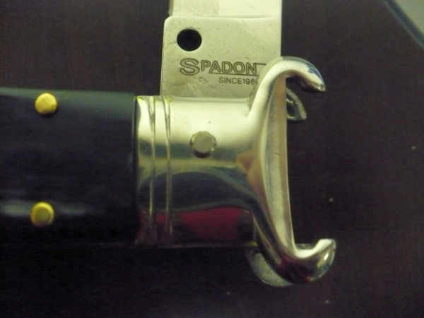 Famiglia Spadon - stiletto  calibro /20 - bufalo brasiliano - taglio classico clip point - 10