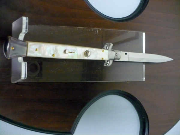 Frank Beltrame, italian stiletto, coltello a scatto - 28 cm , madreperla -mother of pearl - modello FB 28/96 B