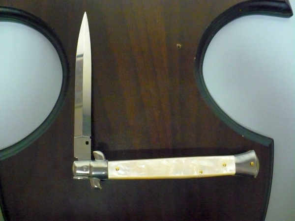 Frank Beltrame, italian stiletto, coltello a scatto - 28 cm , madreperla -mother of pearl - modello FB 28/96 B