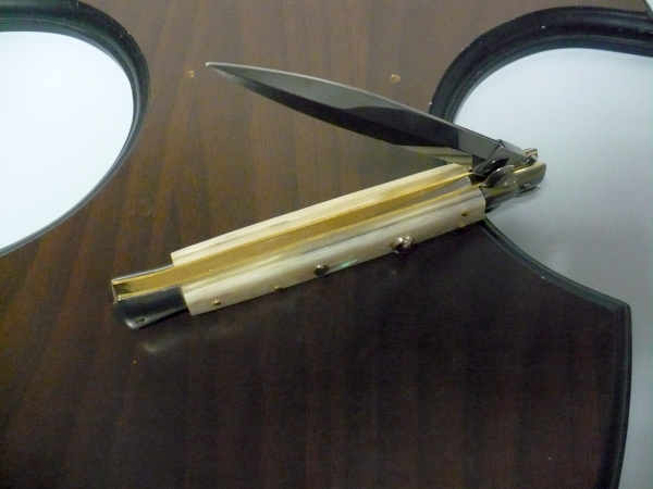 Frank Beltrame, italian stiletto, coltello a scatto - 28 cm , madreperla -mother of pearl - modello FB 28/96 B