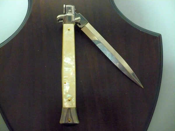Frank Beltrame, italian stiletto, coltello a scatto - 28 cm , madreperla -mother of pearl - modello FB 28/96 B