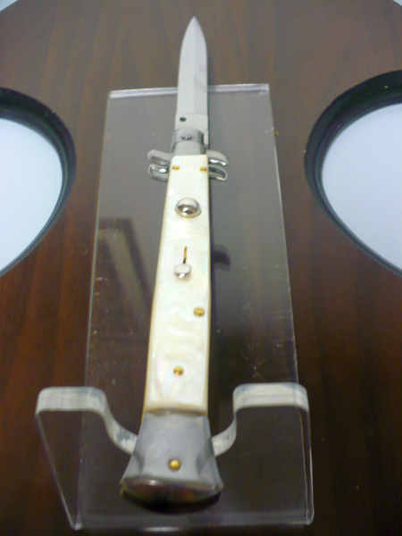 Frank Beltrame, italian stiletto, coltello a scatto - 28 cm , madreperla -mother of pearl - modello FB 28/96 B