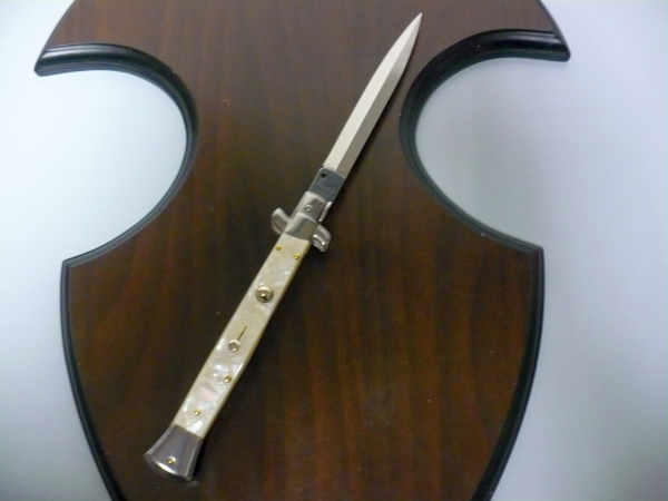Frank Beltrame, italian stiletto, coltello a scatto - 28 cm , madreperla -mother of pearl - modello FB 28/96 B