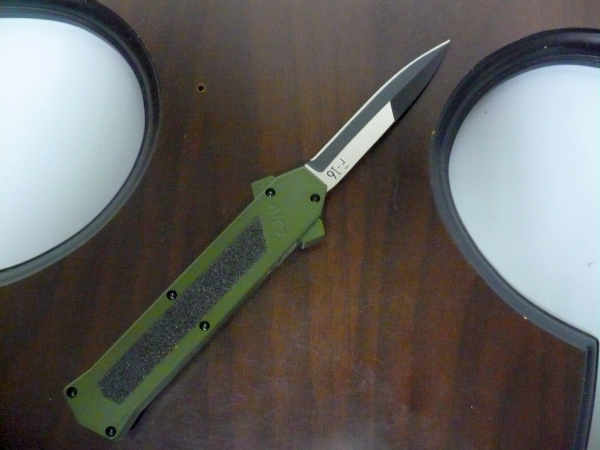 Coltello frontale teflonato nero - F16 OTF - 20,50 cm - lama baionetta - AKC World knife - 5