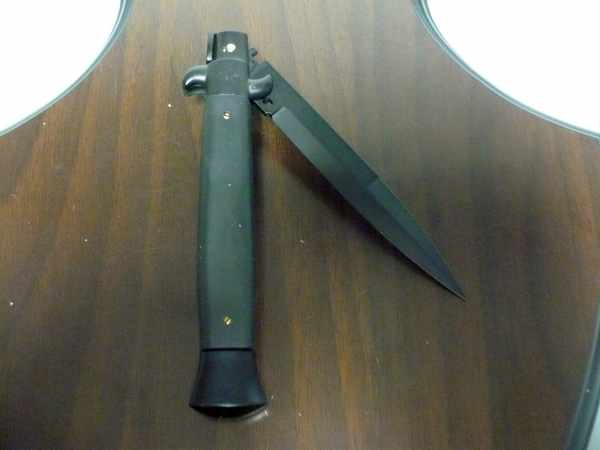 Kevlar,Frank Beltrame ,italian stiletto, pugniale -23 cm, gomma nera,baionetta teflonata , modello FB 23/98VT-B