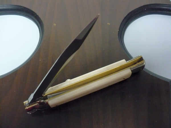 Frank Beltrame , italian stiletto trench - 28 cm , osso di bufalo, lama dagger robusta da 5,5 mm , modello FB 28/97D