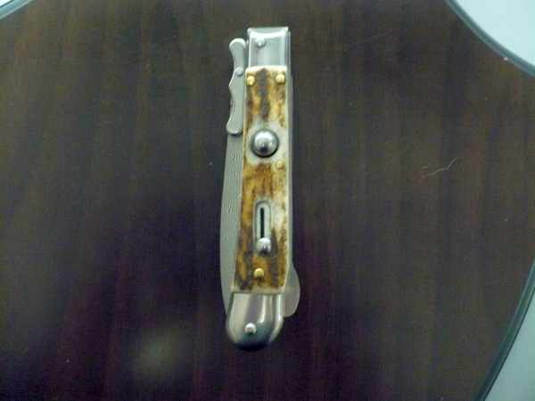 Swinguard Medici- italian stiletto, coltello a scatto, 18,50 cm - AKC World , lama damasco-dagger, corno di cervo / deer horn