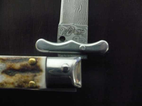 Swinguard Medici- italian stiletto, coltello a scatto, 18,50 cm - AKC World , lama damasco-dagger, corno di cervo / deer horn