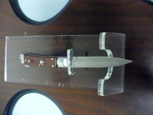 Swinguard Medici- italian stiletto, coltello a scatto, 18,50 cm- AKC World ,lama dagger damasco, legno di serpente / snake wood