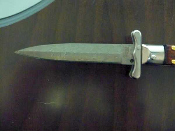 Swinguard Medici- italian stiletto, coltello a scatto, 18,50 cm- AKC World ,lama dagger damasco, legno di serpente / snake wood