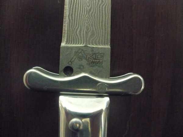 Swinguard Medici- italian stiletto, coltello a scatto, 18,50 cm- AKC World ,lama dagger damasco, legno di serpente / snake wood