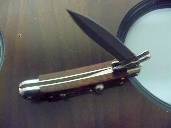 Swinguard Medici- italian stiletto, coltello a scatto, 18,50 cm- AKC World ,lama dagger damasco, legno di serpente / snake wood