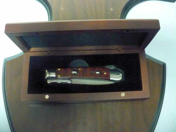 Swinguard Medici- italian stiletto, coltello a scatto, 18,50 cm- AKC World ,lama dagger damasco, legno di serpente / snake wood