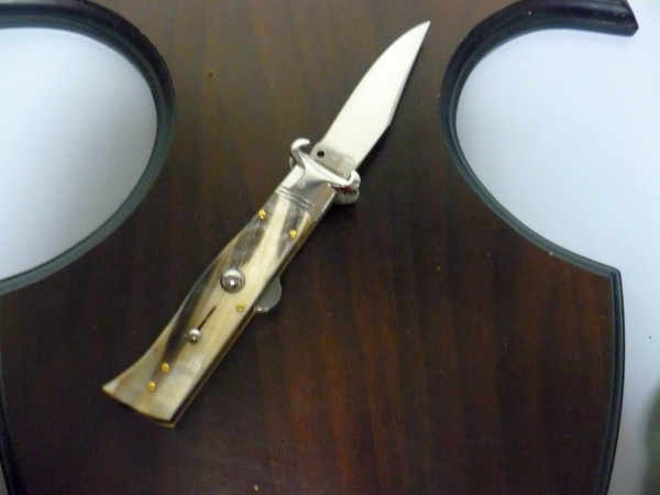 Famiglia Spadon - stiletto  calibro /20 - bufalo brasiliano - taglio classico clip point - 11