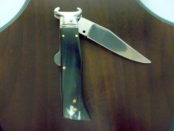 Famiglia Spadon - stiletto  calibro /20 - bufalo brasiliano - taglio classico clip point - 12