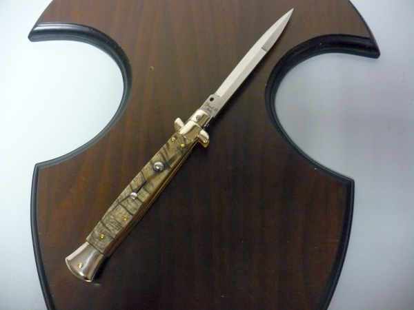 Picklock - Frank Beltrame Italian stiletto with a polished steel bayonet blade, mottled horn handle and brass rivets