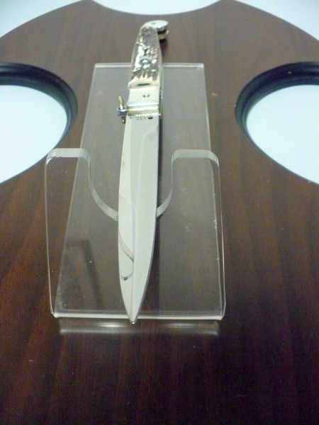 Siciliano A.G.A. Campolin Italian stiletto with a polished steel bayonet blade and mottled deer horn handle